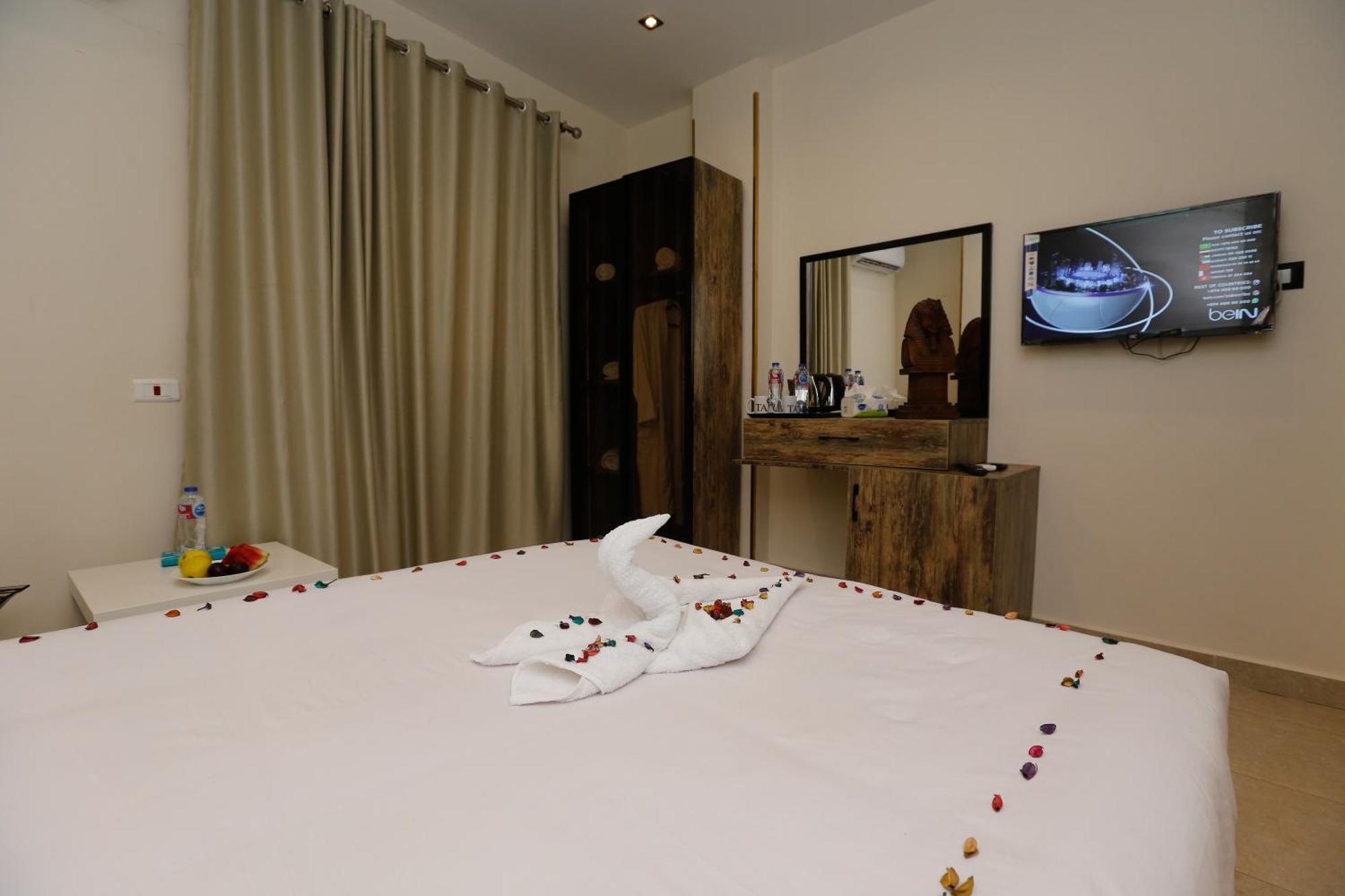 Taj Pyramids View Inn Kafrat al Jabal Exterior foto